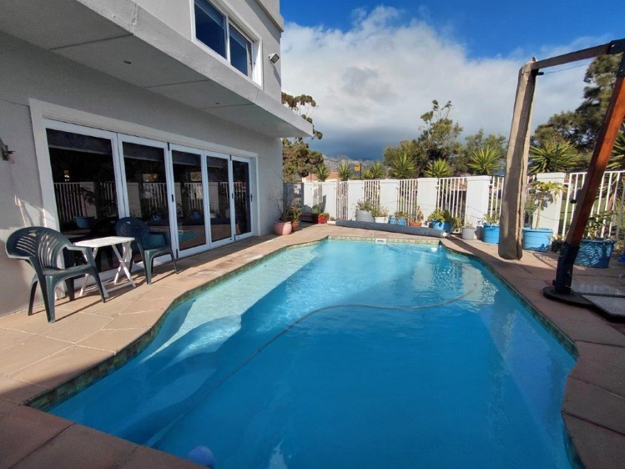 4 Bedroom Property for Sale in Fairview Golf Estate Western Cape